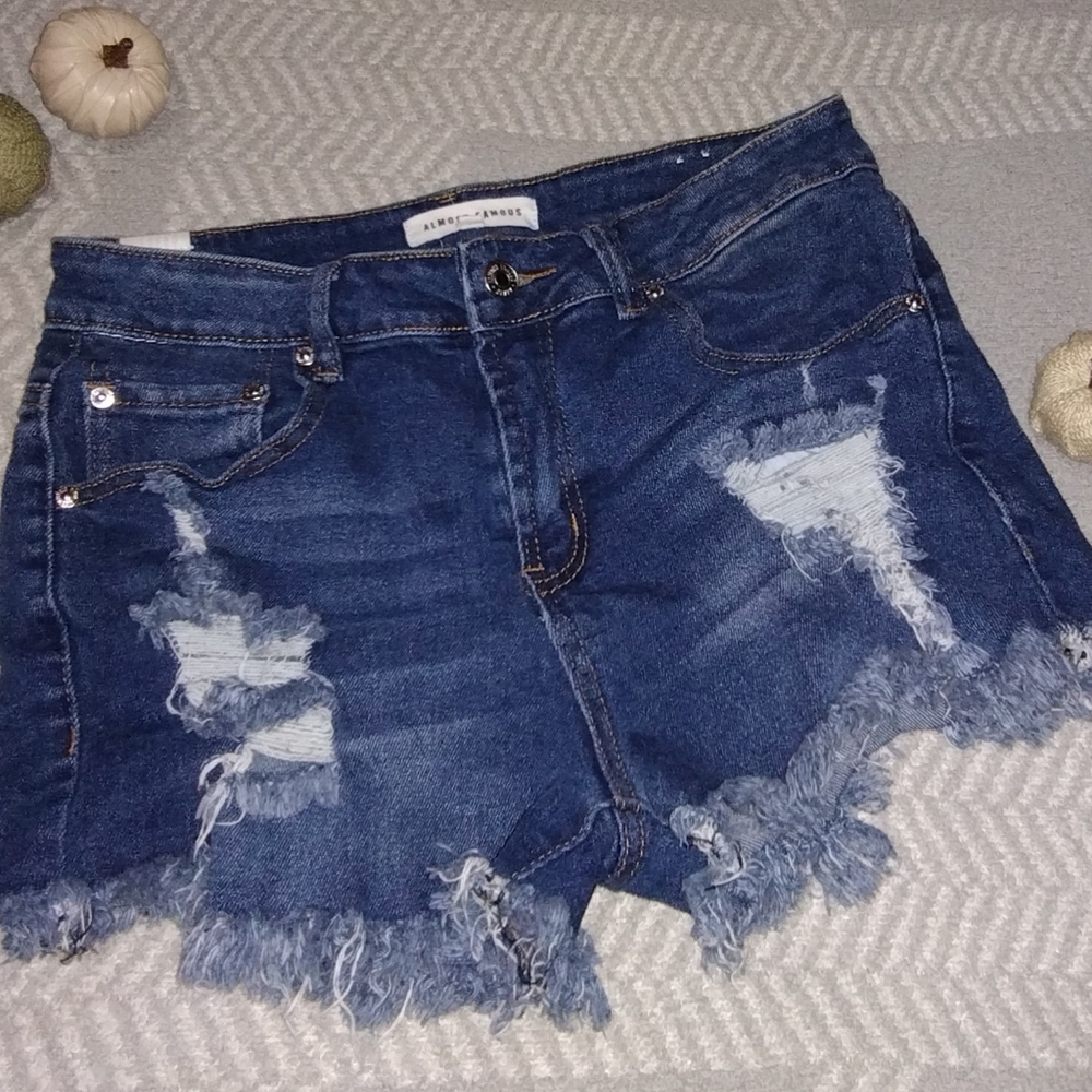 Almost Famous Shorts size 9